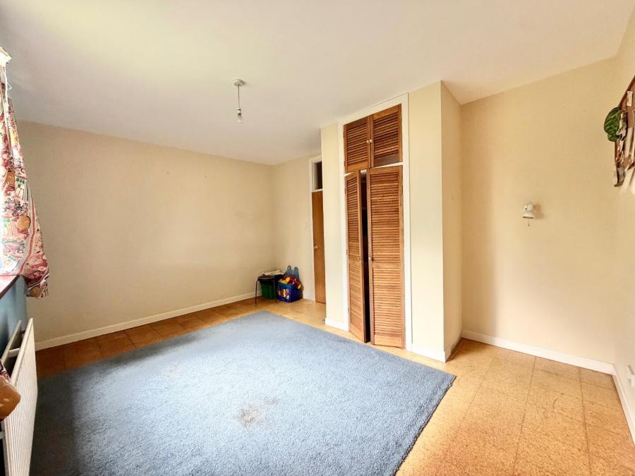 8 St Julians Road
