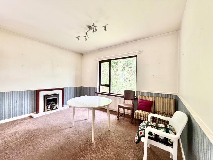 8 St Julians Road