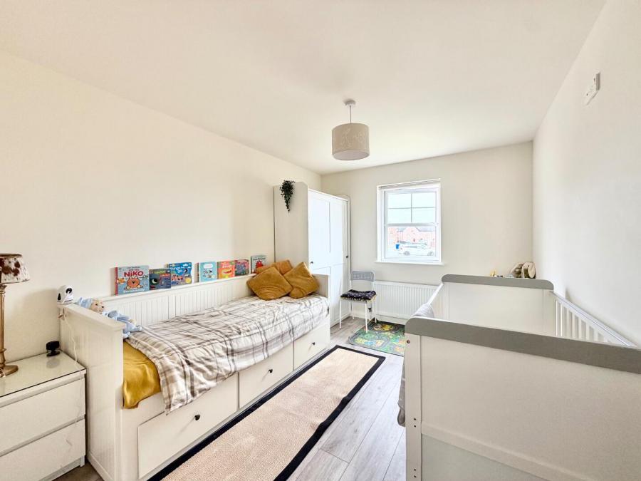 1 Lambrook Rise