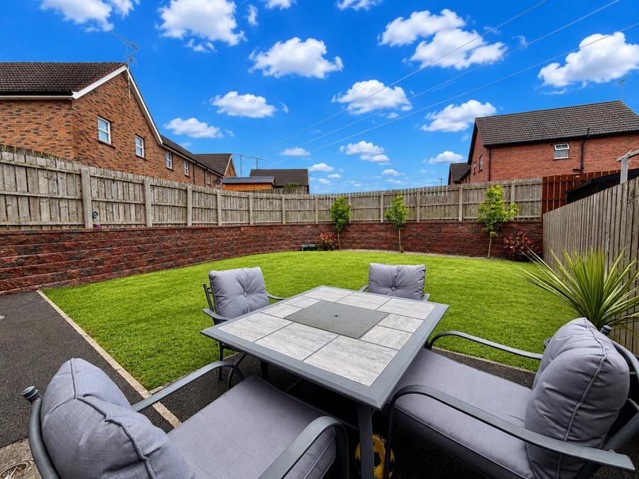 1 Lambrook Rise