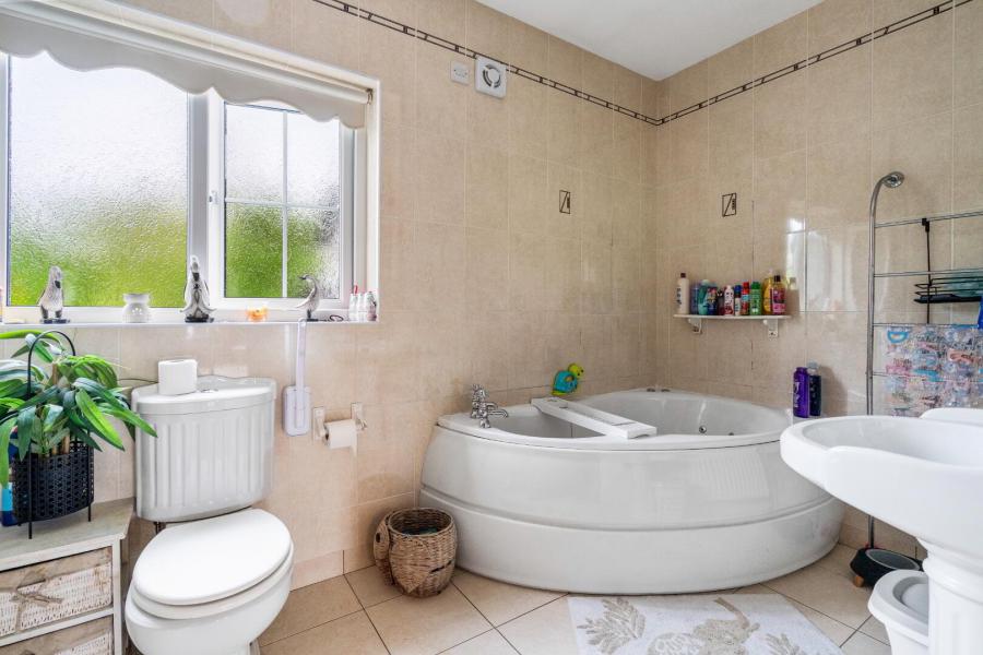 77 Bonds Glen Road
