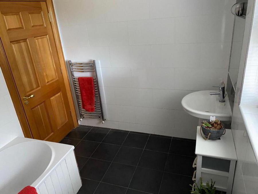 Pullyernan Hall, 37 Moneygal Road