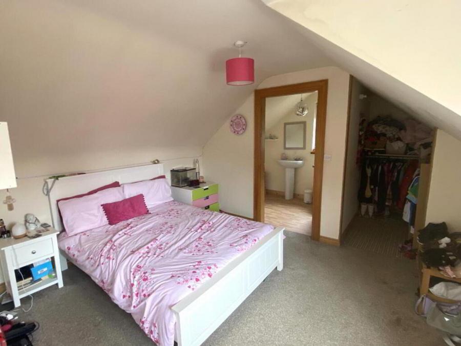 Pullyernan Hall, 37 Moneygal Road