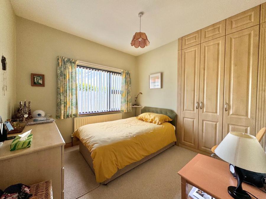 13 Carnalea Road