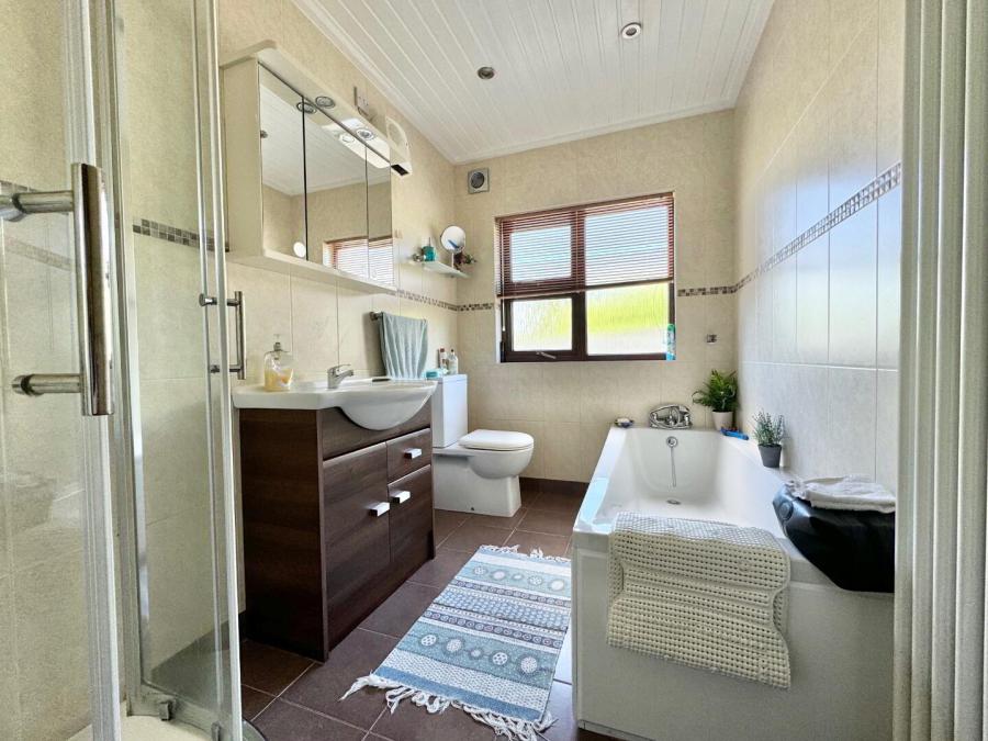 13 Carnalea Road