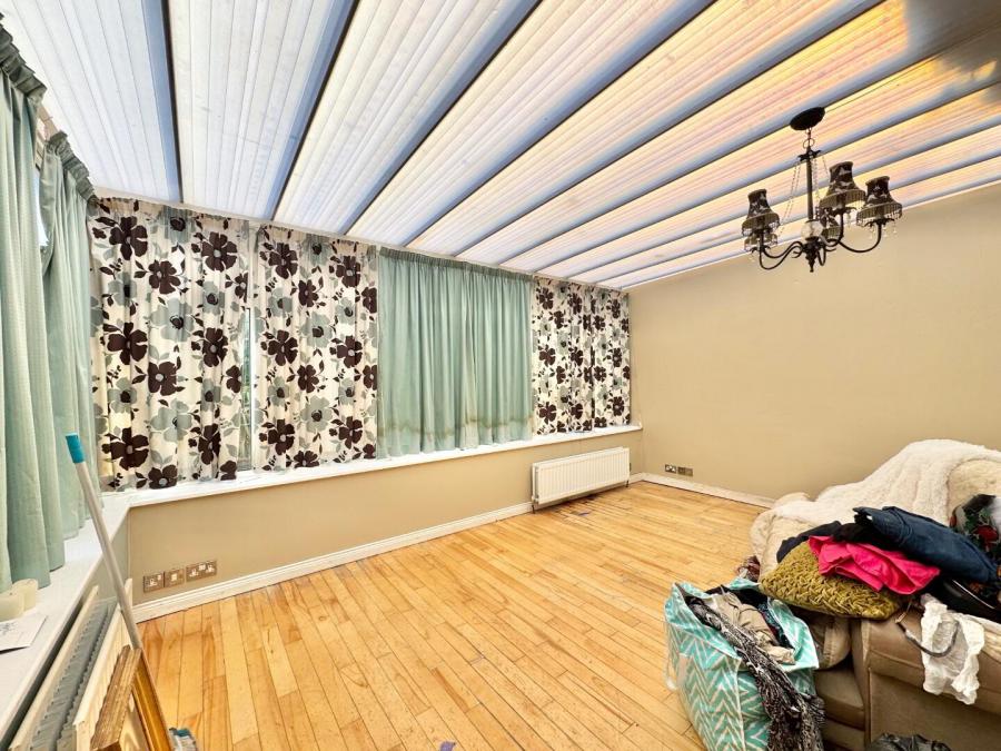 21 Castleview Crescent