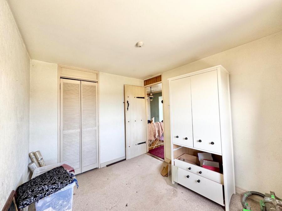 21 Castleview Crescent