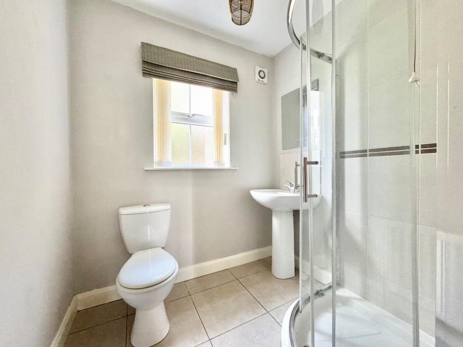 2 Barony Heights