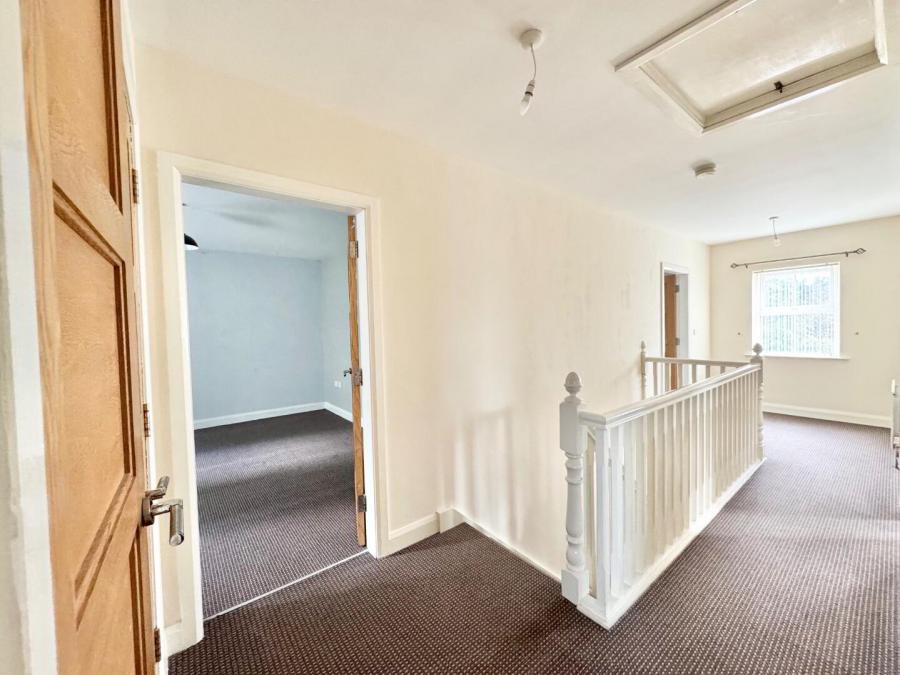 2 Barony Heights