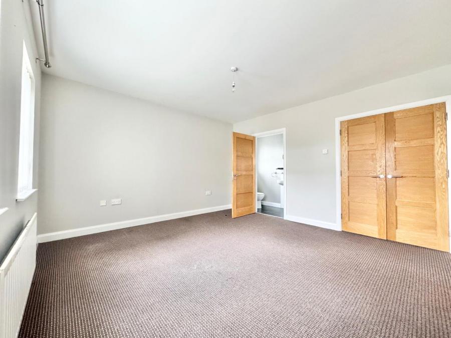 2 Barony Heights