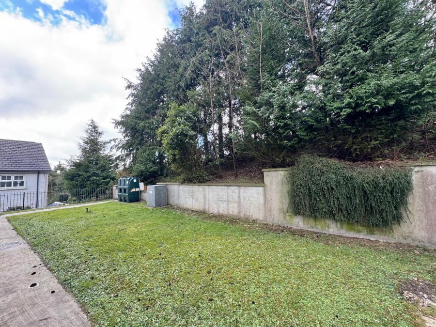 2 Barony Heights