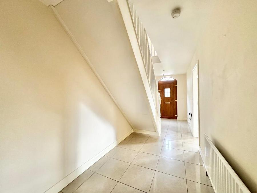 2 Barony Heights