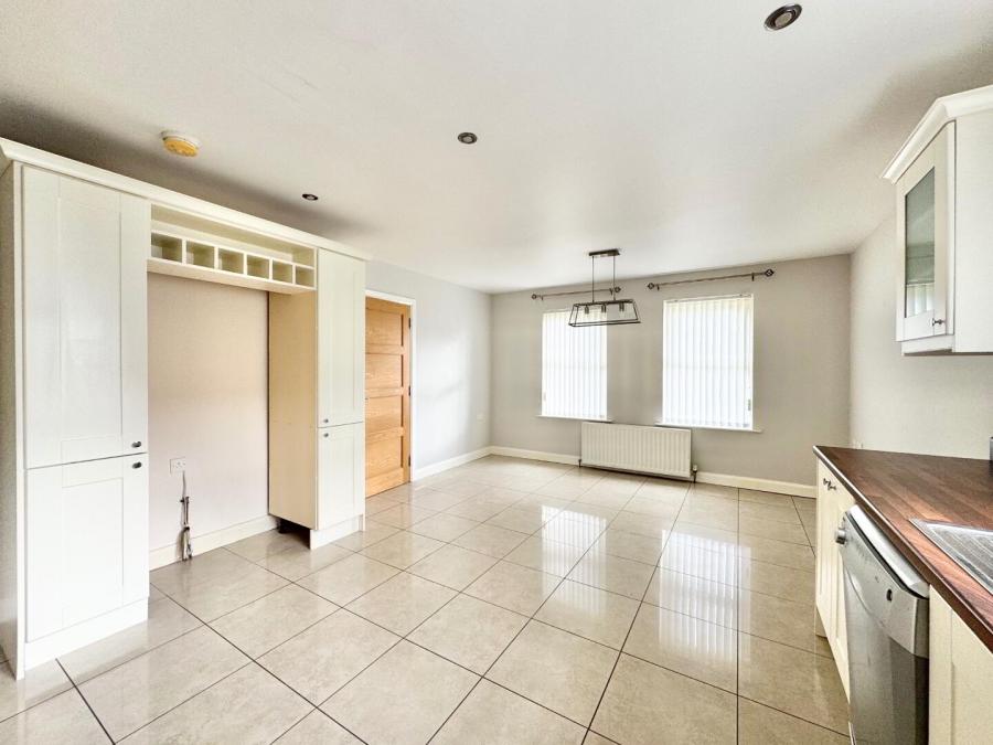 2 Barony Heights
