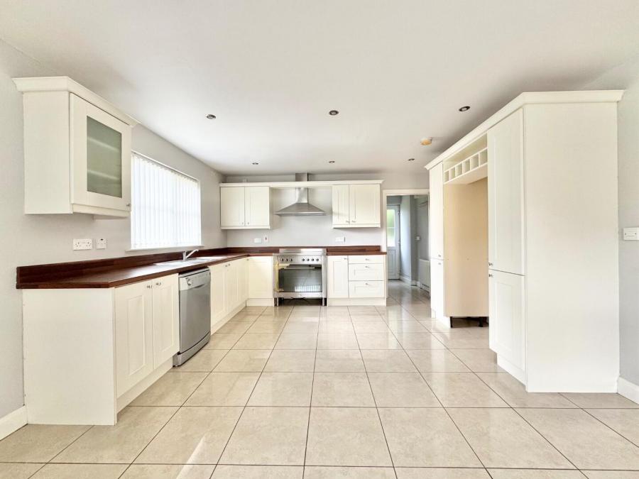2 Barony Heights