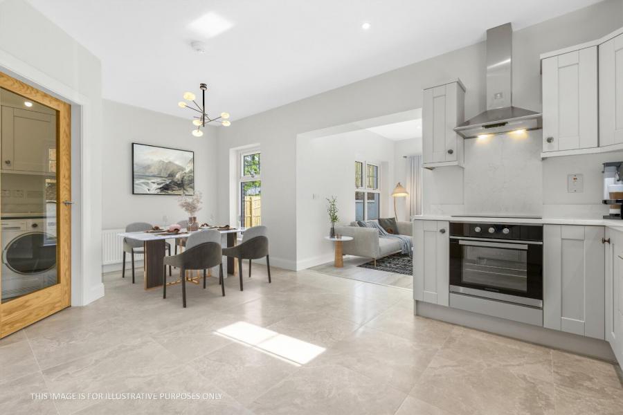 117, With Sunroom, Camowen