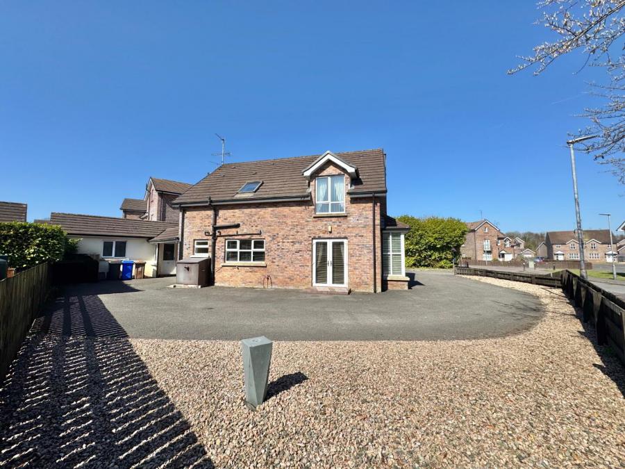 42 Meadowcroft