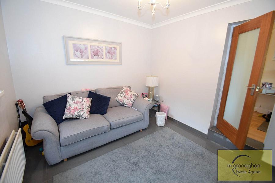 11 Hawthorn Hill