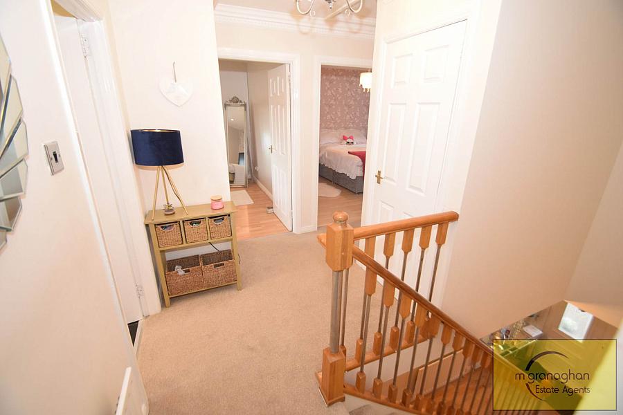 11 Hawthorn Hill