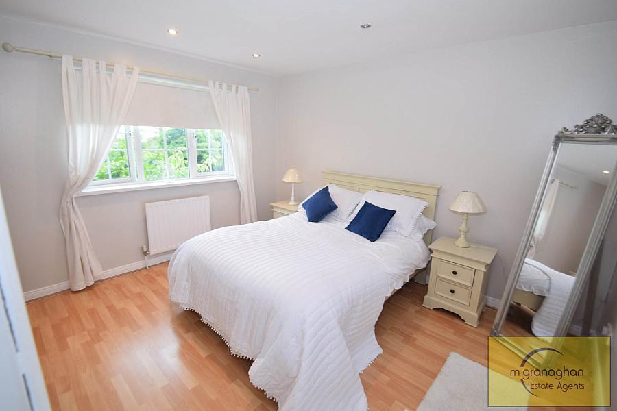 11 Hawthorn Hill