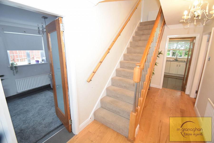11 Hawthorn Hill