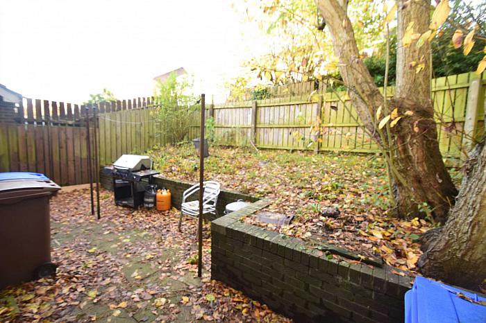 38 Glencolin Avenue