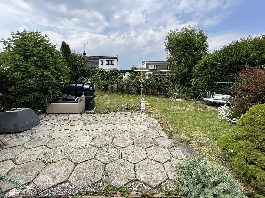 73 Ladybrook Crescent