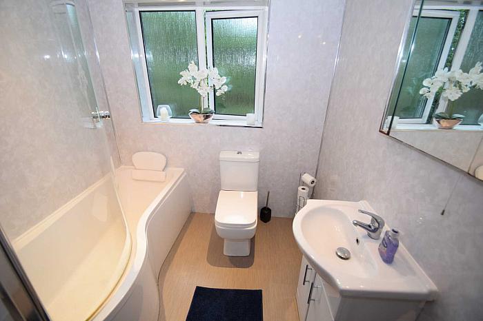 15 Hollybrook Road