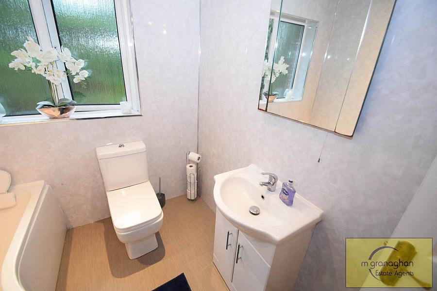 15 Hollybrook Road 15 Hollybrook Road