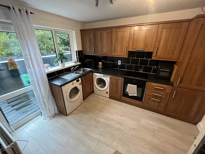 15 Hollybrook Road