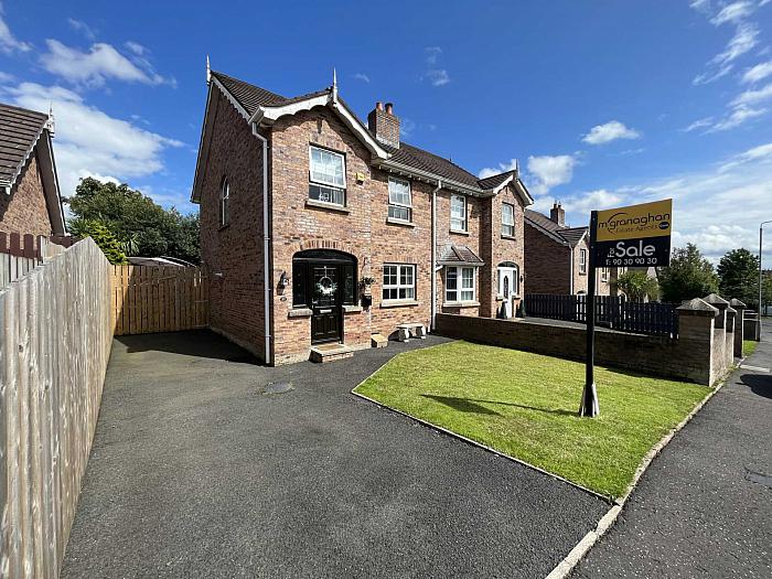 40 Mount Eagles Avenue, dunmurry, belfast, BT17 0GT