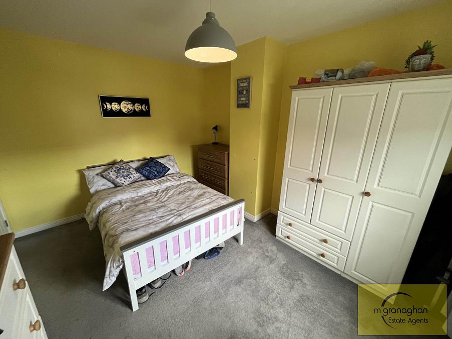 40 Mount Eagles Avenue 40 Mount Eagles Avenue