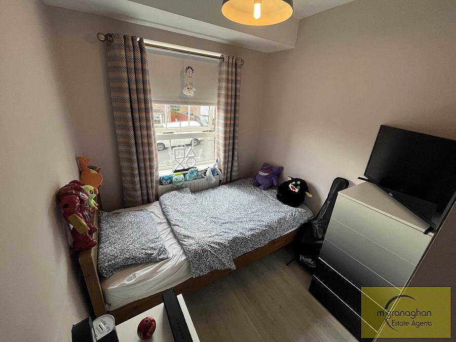 40 Mount Eagles Avenue 40 Mount Eagles Avenue