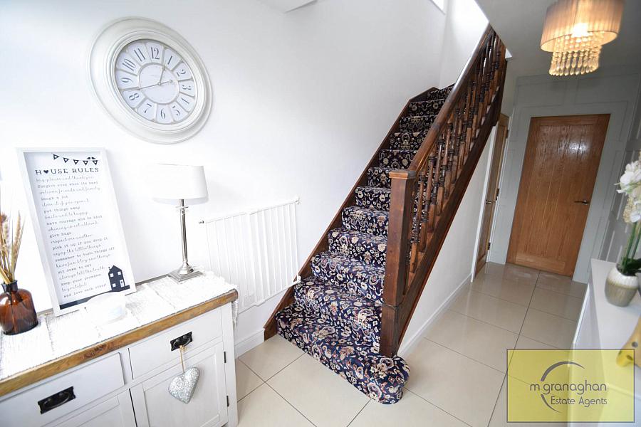 40 Mount Eagles Avenue 40 Mount Eagles Avenue