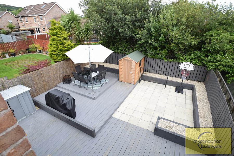 40 Mount Eagles Avenue 40 Mount Eagles Avenue