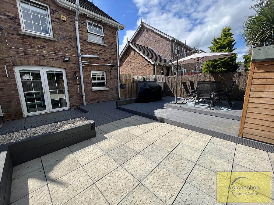 40 Mount Eagles Avenue 40 Mount Eagles Avenue