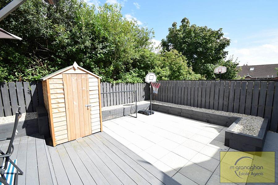 40 Mount Eagles Avenue 40 Mount Eagles Avenue