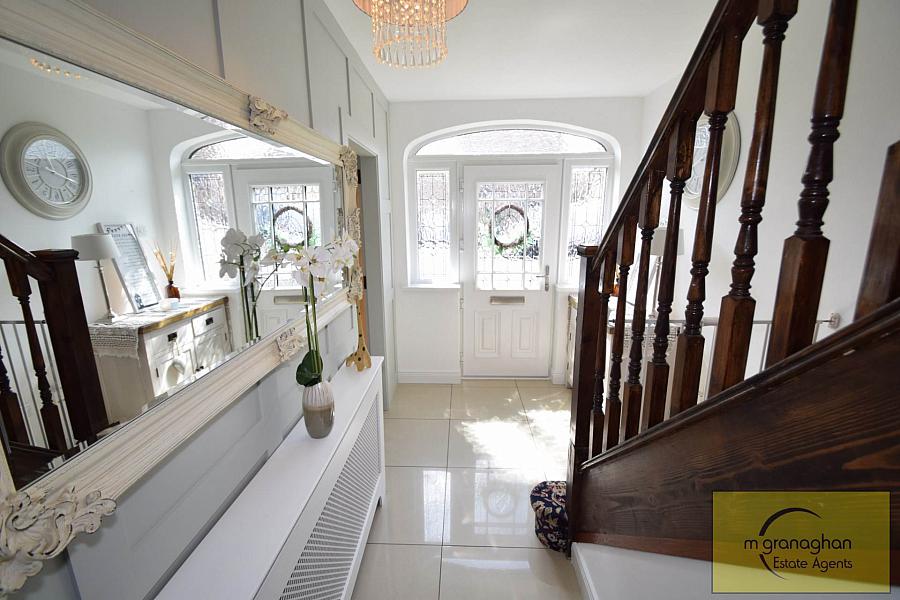 40 Mount Eagles Avenue 40 Mount Eagles Avenue