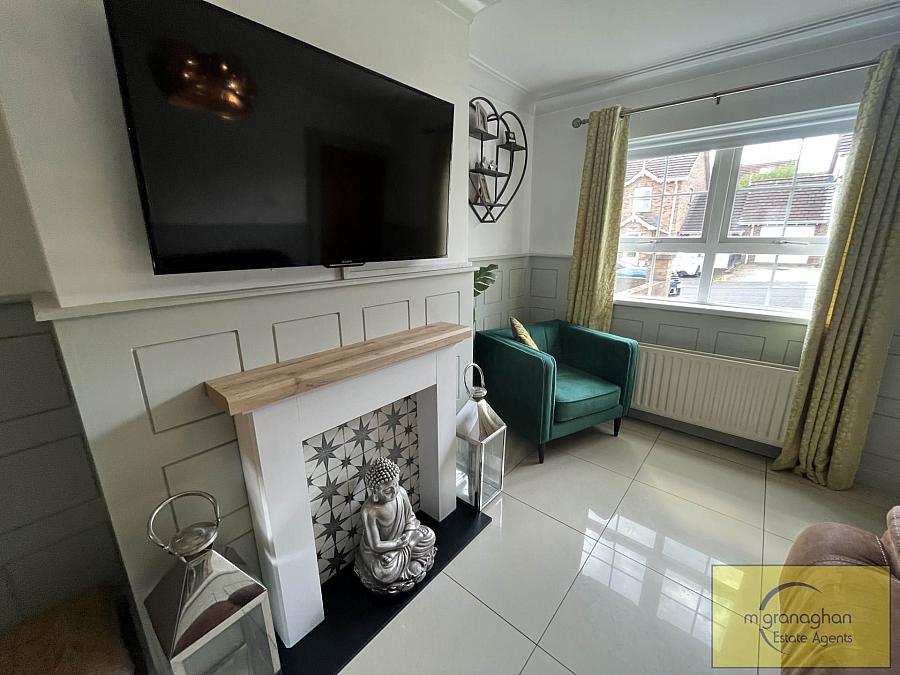 40 Mount Eagles Avenue 40 Mount Eagles Avenue