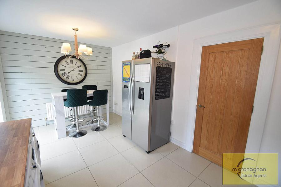 40 Mount Eagles Avenue 40 Mount Eagles Avenue