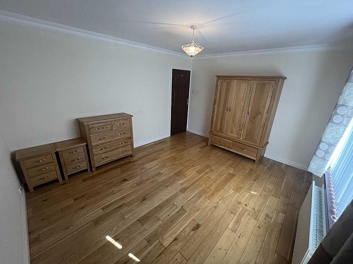 72a Glen Road