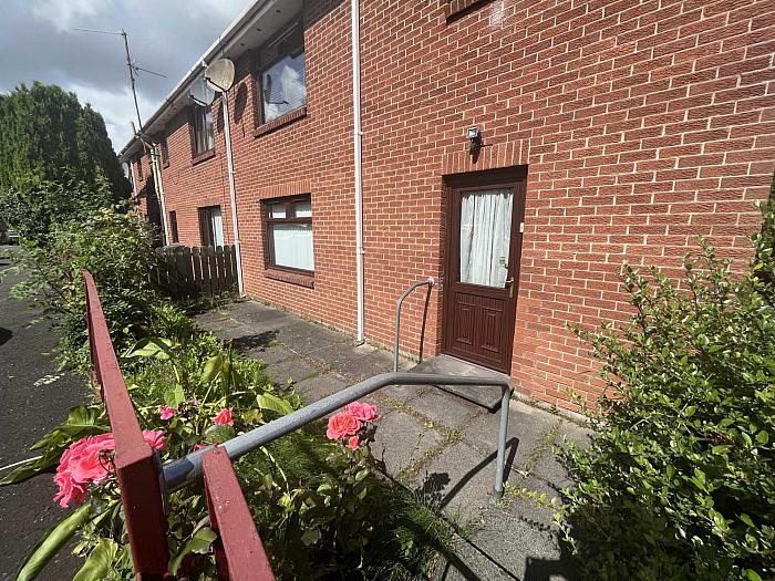 72a Glen Road