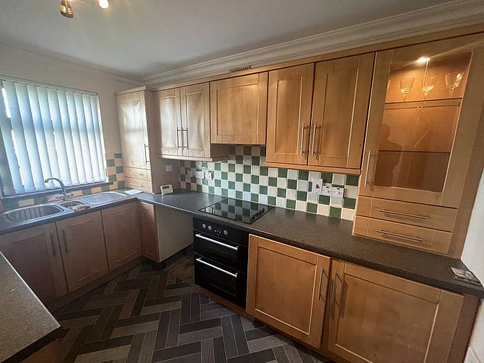 72a Glen Road