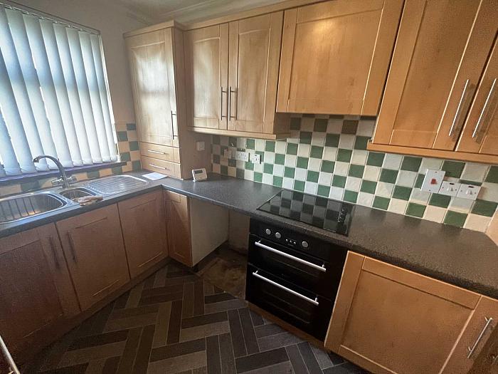 72a Glen Road