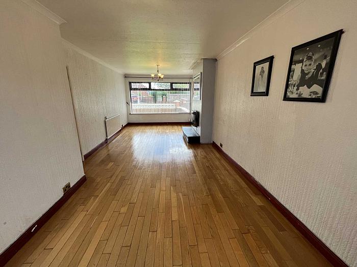 56 Stewartstown Park