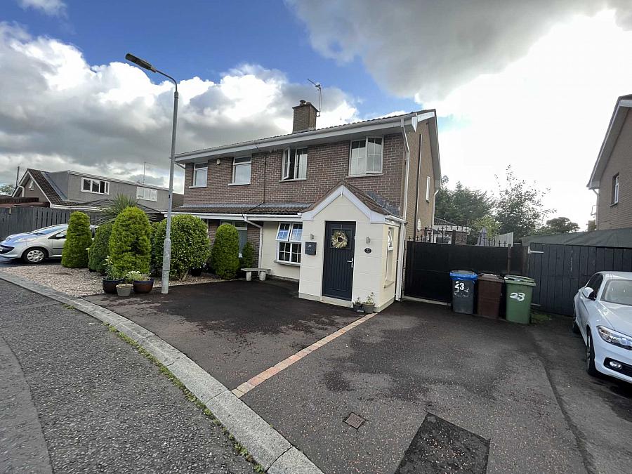 23 Barnfield Grange