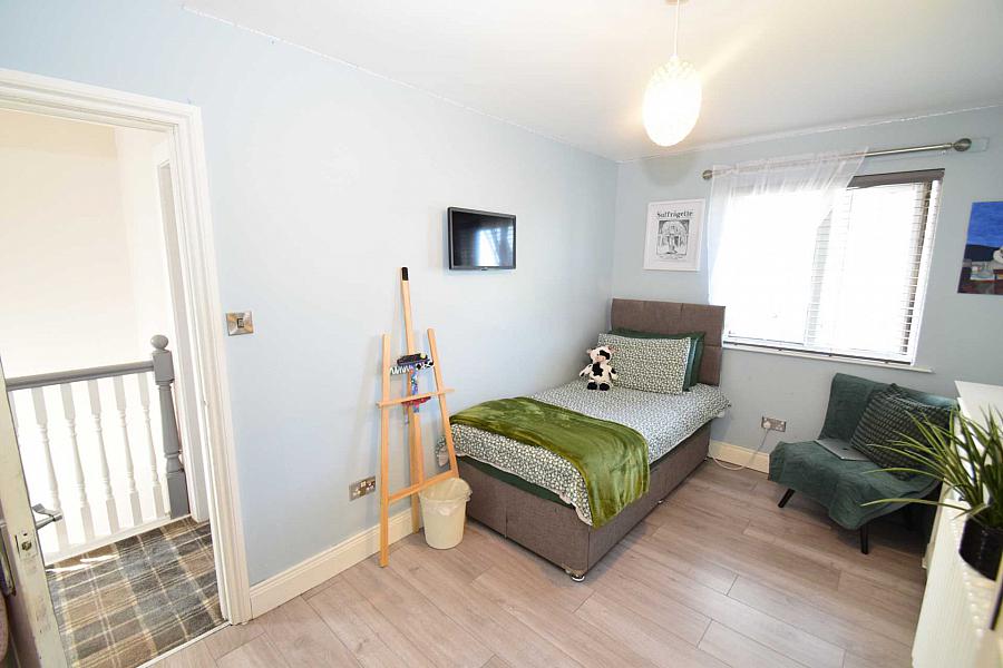 23 Barnfield Grange
