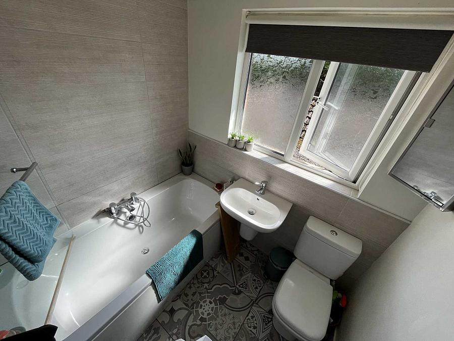 23 Barnfield Grange