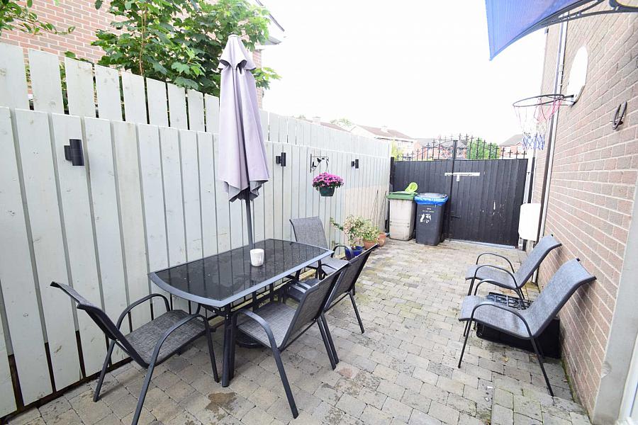 23 Barnfield Grange