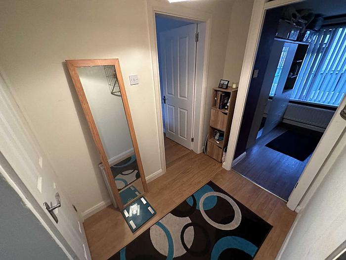 48b Alina Gardens