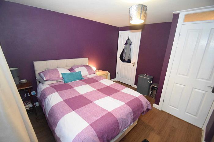 48b Alina Gardens